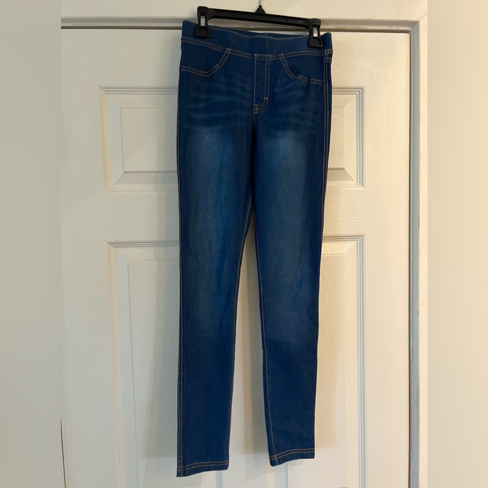 Bran new Old Navy Jeggings size 11-12